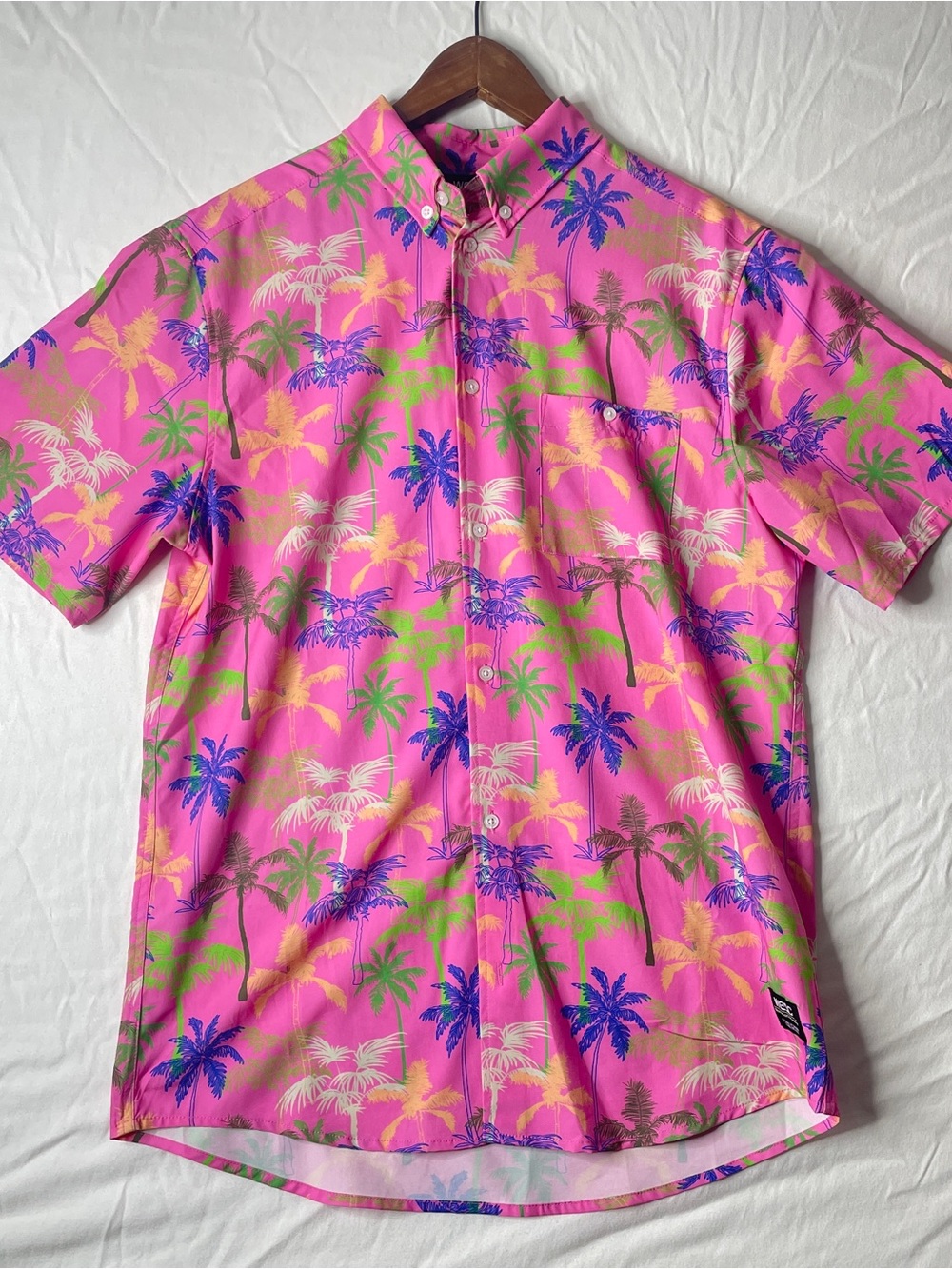 Wesc Hawaiian Shirt Mens Medium Pink Palm Tree Button Up Tropical Resort Miami